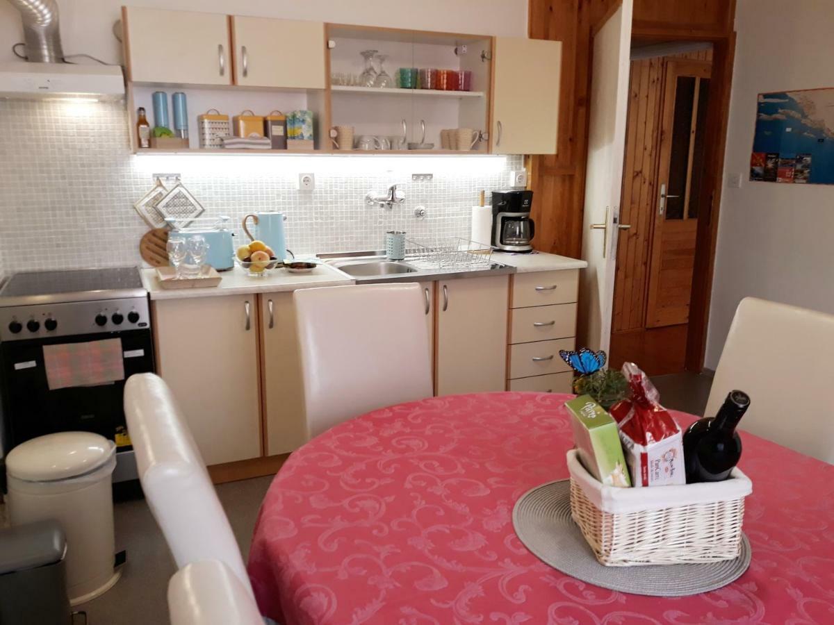 Apartment Atelier Tina Art